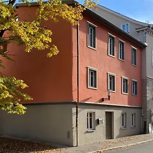 https://hinterm-marstall-2.com-bavaria.com